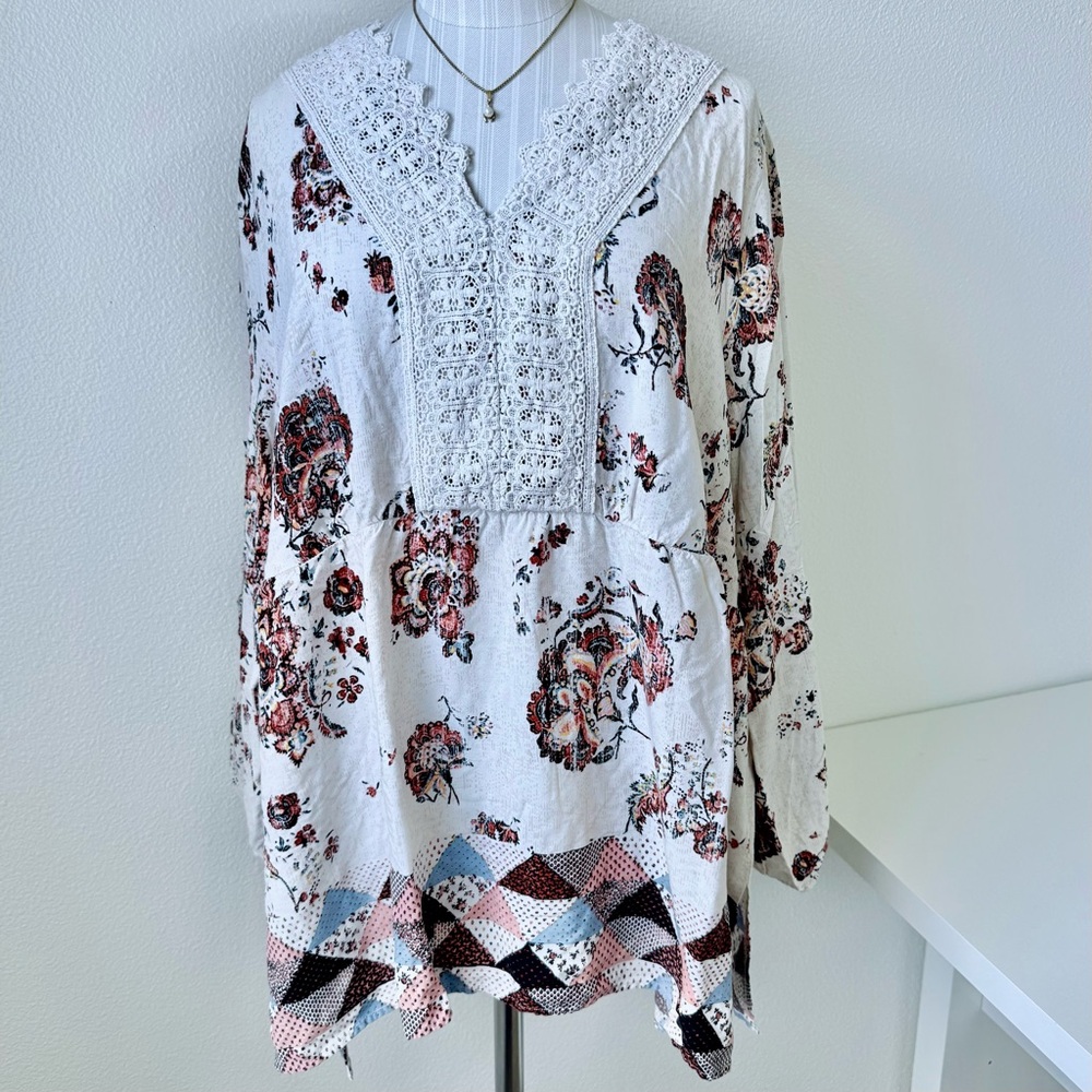 Maurices Patchwork Hem Floral Crochet Lace Boho ChicTunic/Peasant Blouse Size 2X